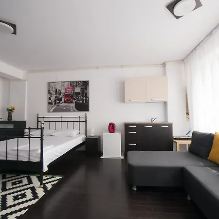 Apartel Maya Studio Apartment Mamaia
